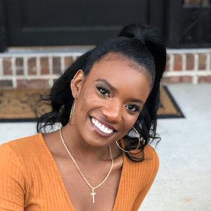 Meet your Posher, Aja